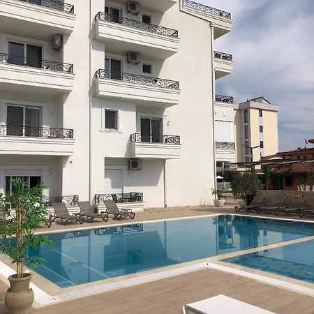 Hotel Metropolis Ulcinj Esterno foto