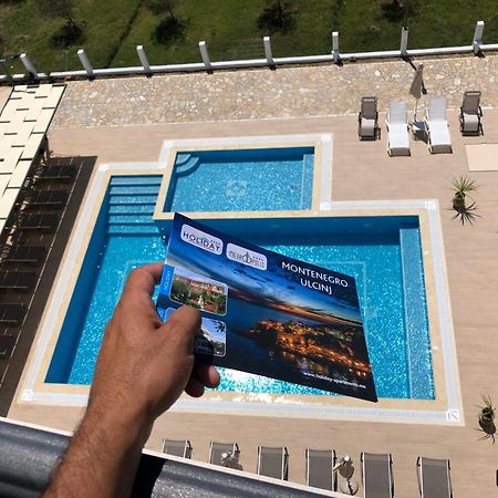 Hotel Metropolis Ulcinj Esterno foto