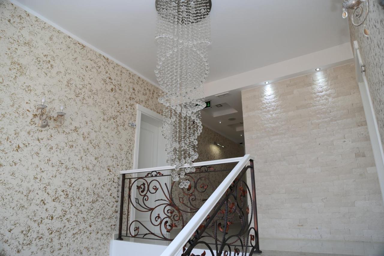Hotel Metropolis Ulcinj Esterno foto