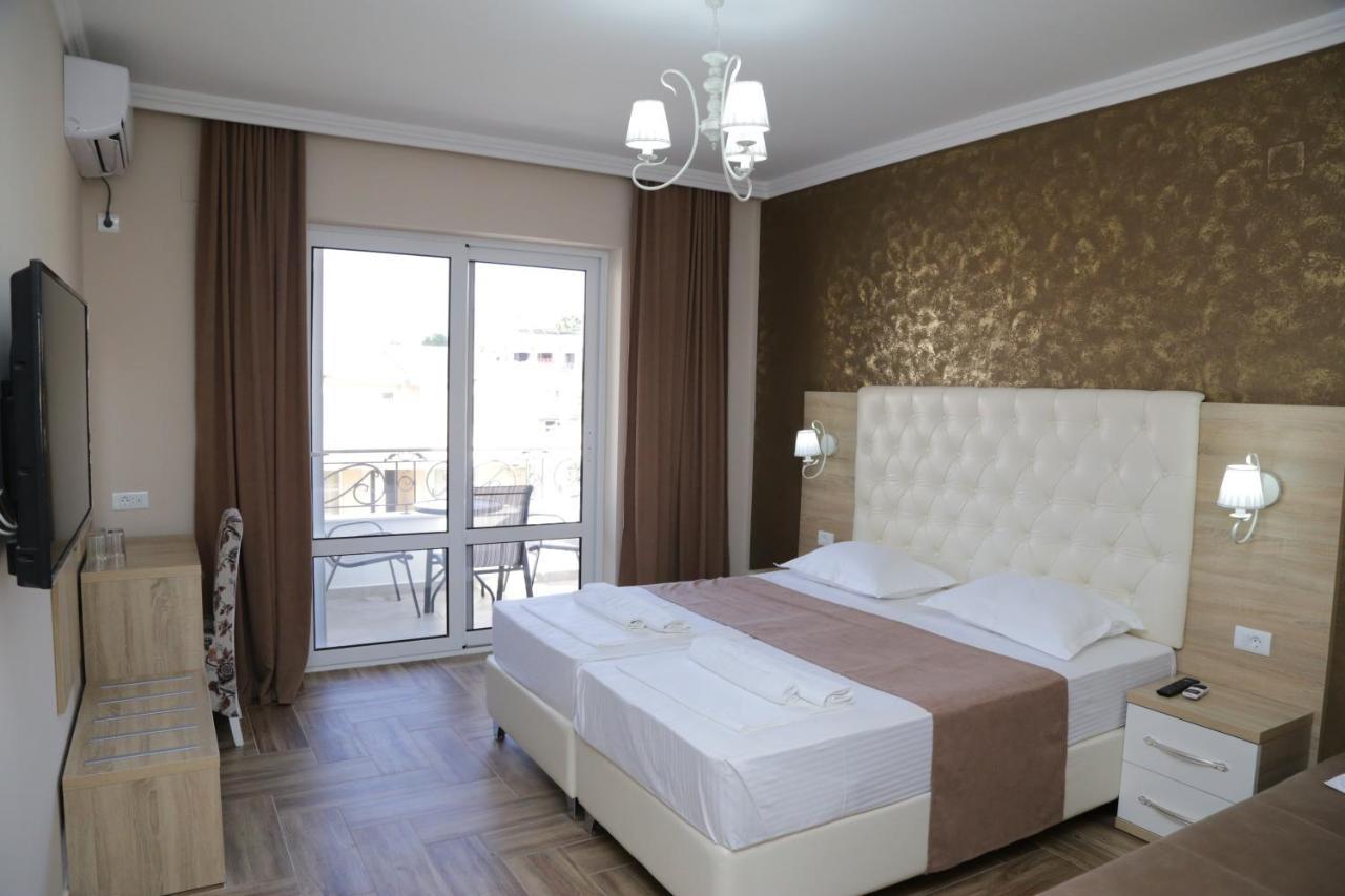 Hotel Metropolis Ulcinj Esterno foto