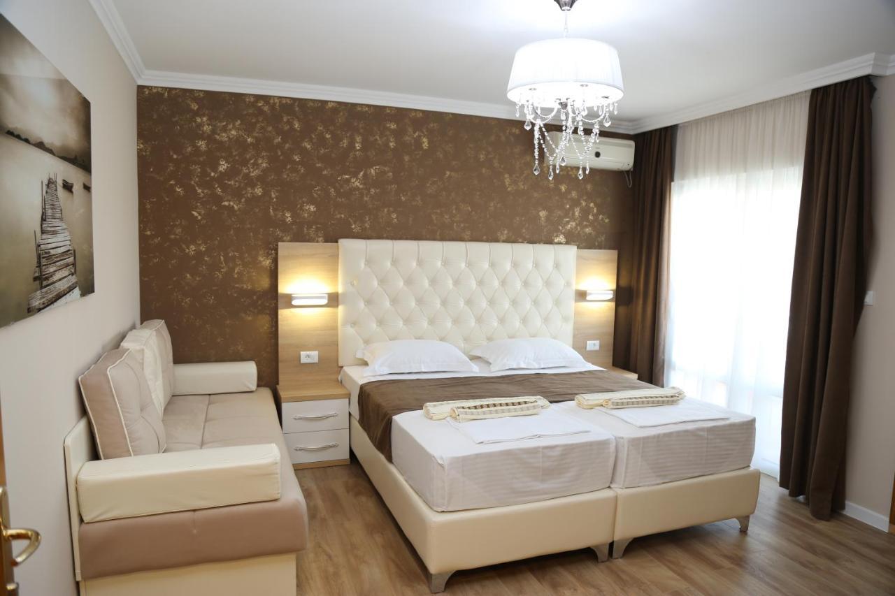 Hotel Metropolis Ulcinj Esterno foto