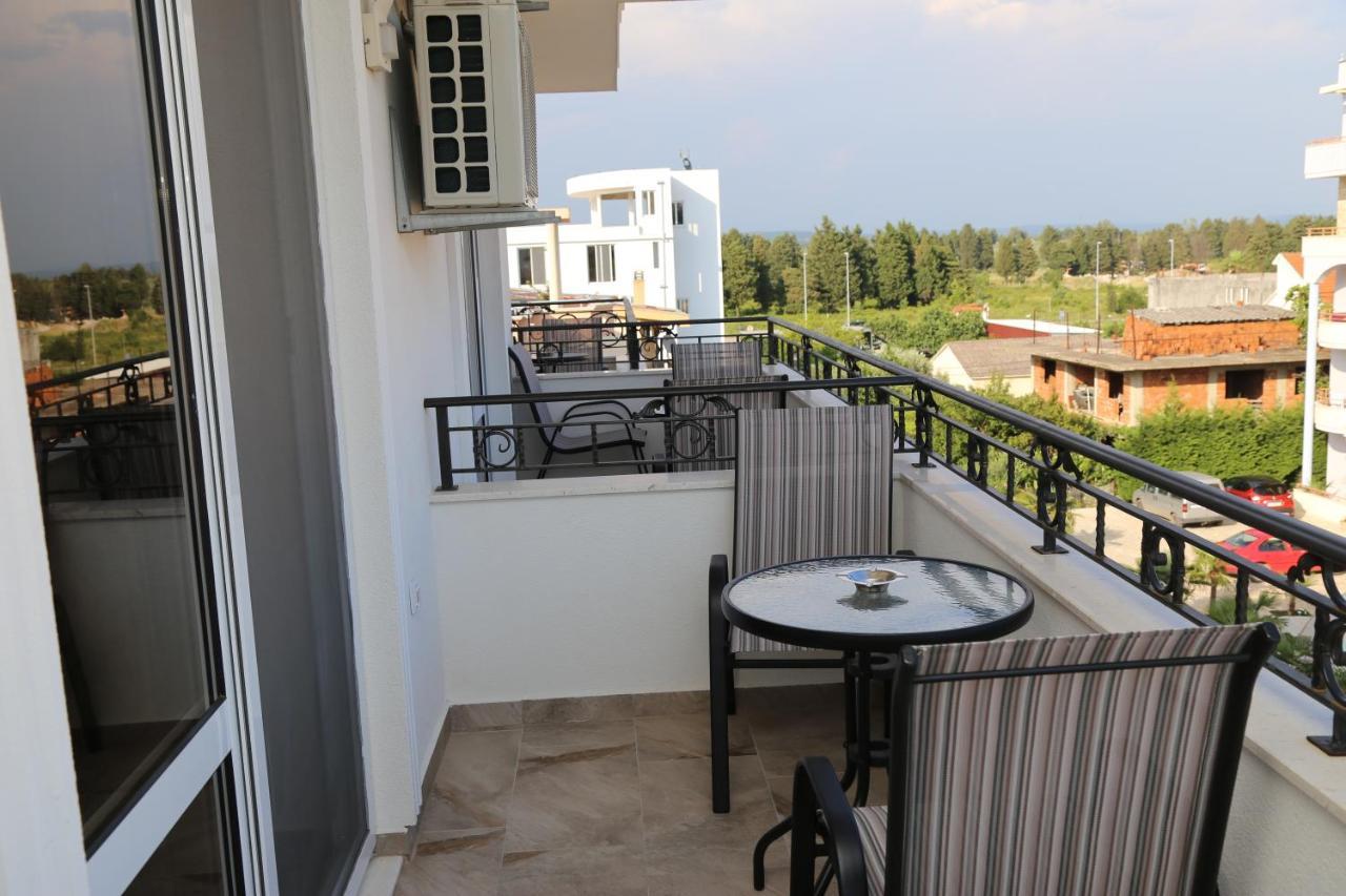 Hotel Metropolis Ulcinj Esterno foto