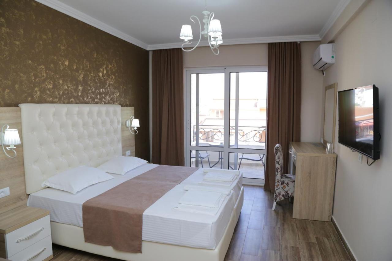 Hotel Metropolis Ulcinj Esterno foto