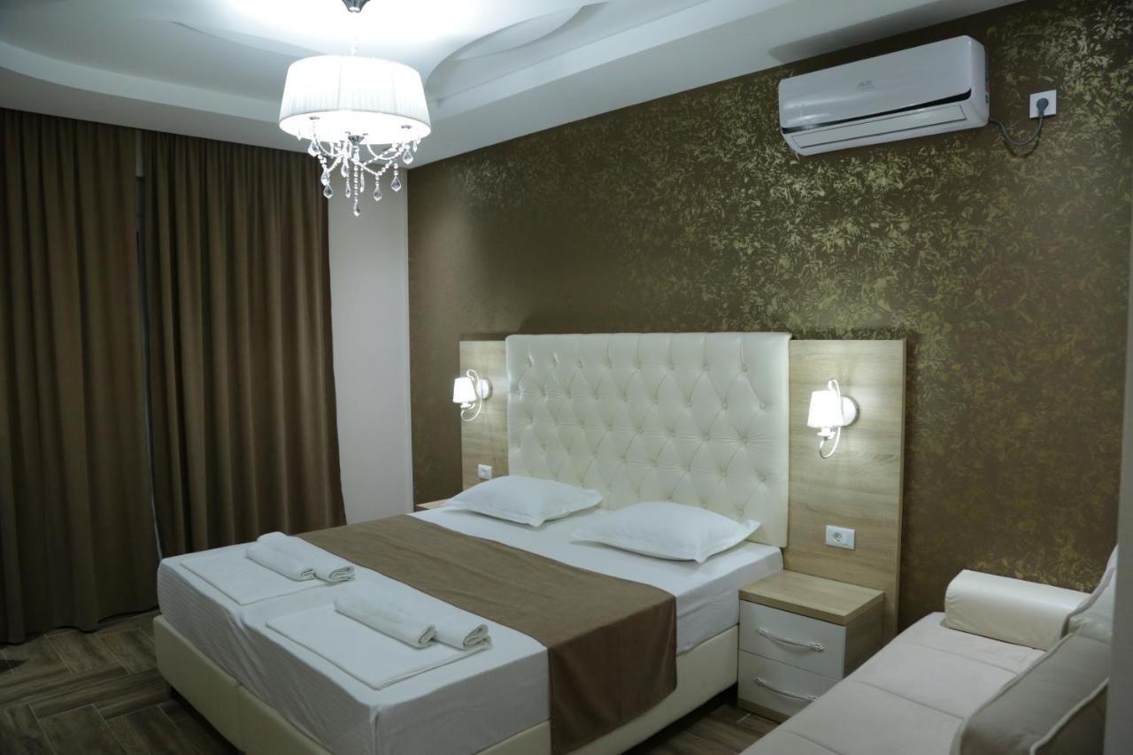 Hotel Metropolis Ulcinj Esterno foto