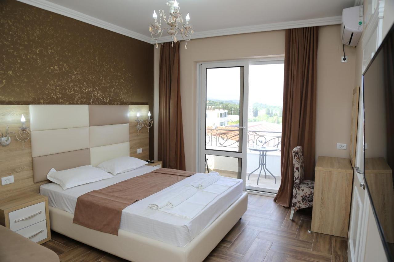 Hotel Metropolis Ulcinj Esterno foto