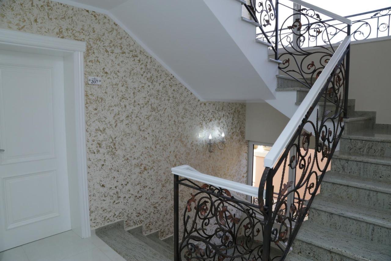 Hotel Metropolis Ulcinj Esterno foto