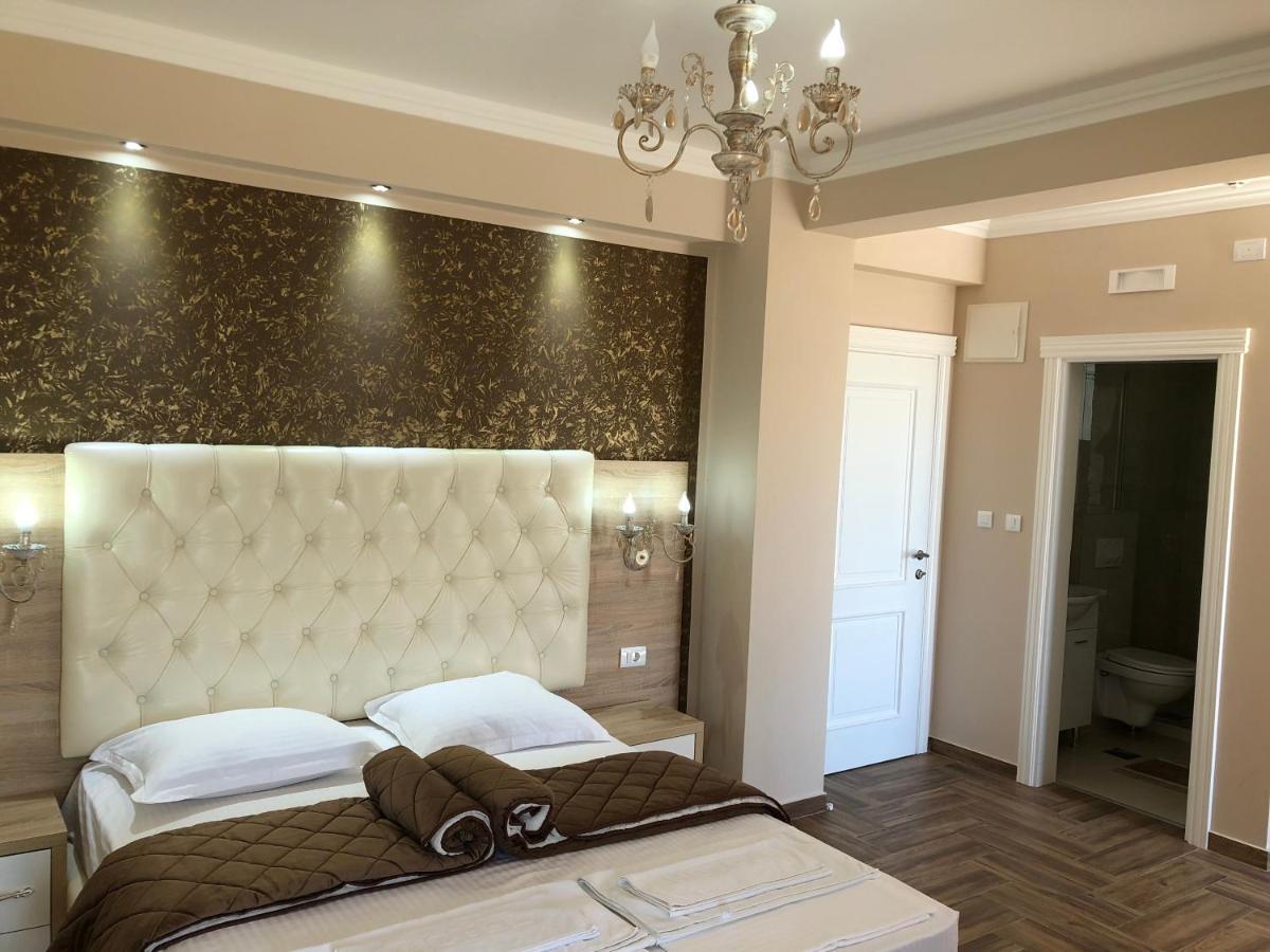 Hotel Metropolis Ulcinj Esterno foto
