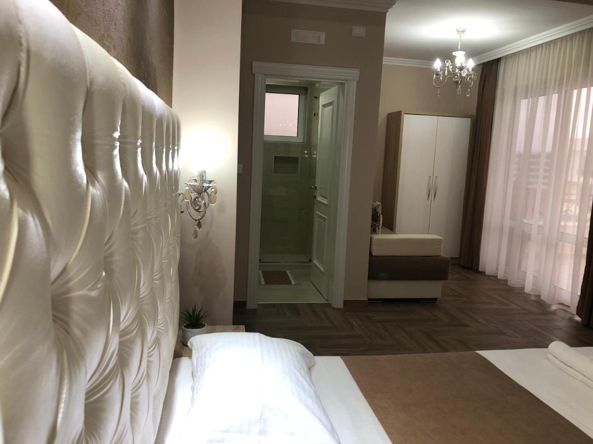 Hotel Metropolis Ulcinj Esterno foto