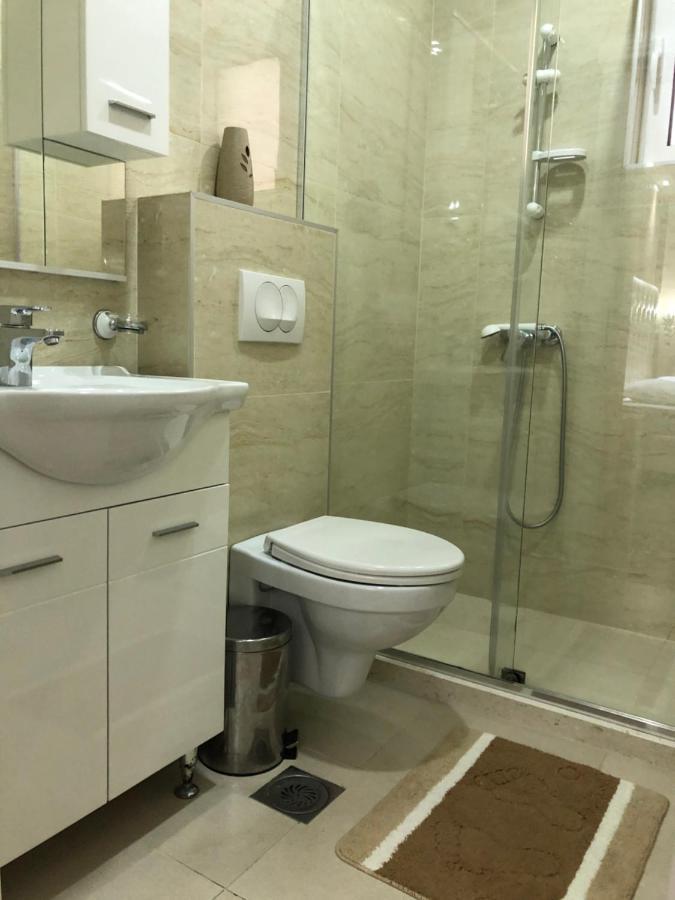 Hotel Metropolis Ulcinj Esterno foto