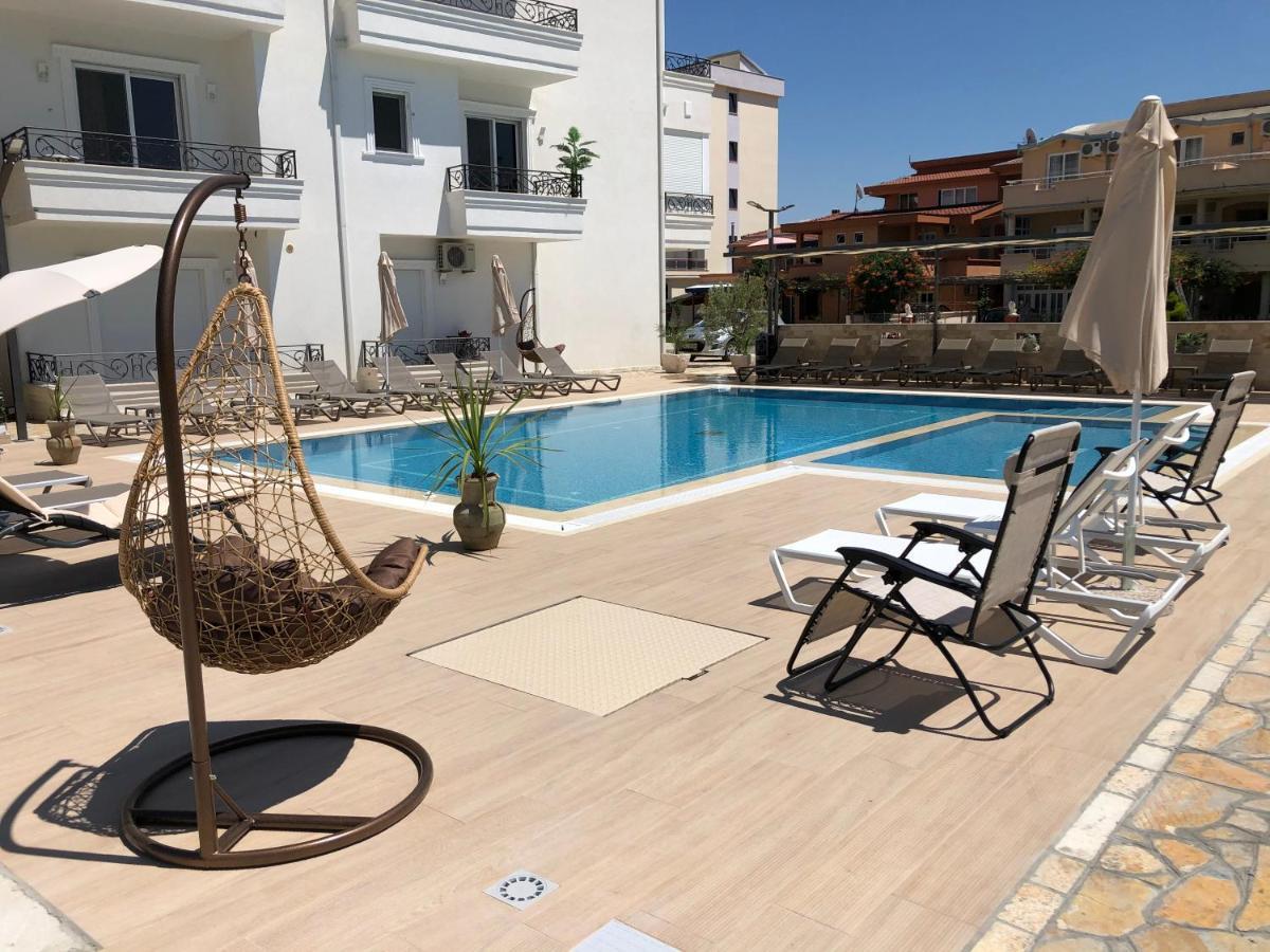 Hotel Metropolis Ulcinj Esterno foto