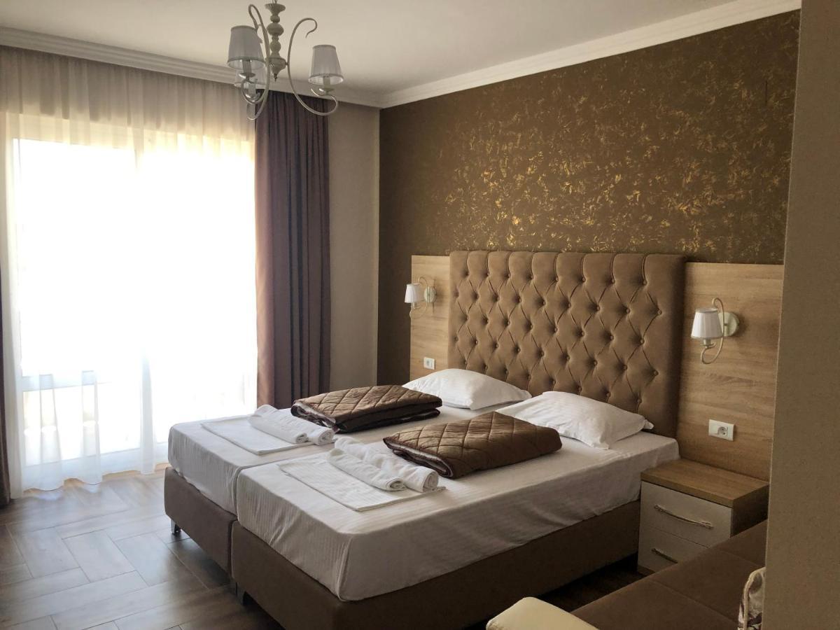 Hotel Metropolis Ulcinj Esterno foto